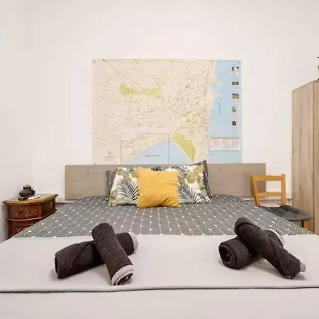 сozy And Traditional - Ec Apartman