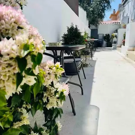 сozy And Traditional - Ec * Larnaka